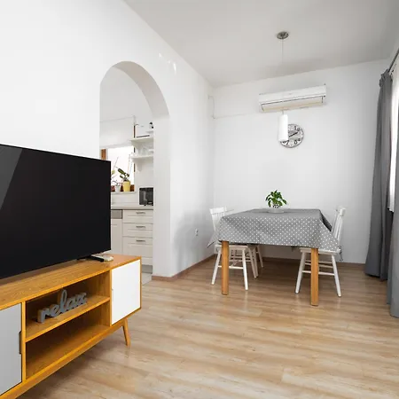 Apartment With Parking Space Mugeba, - 24244 Poreč